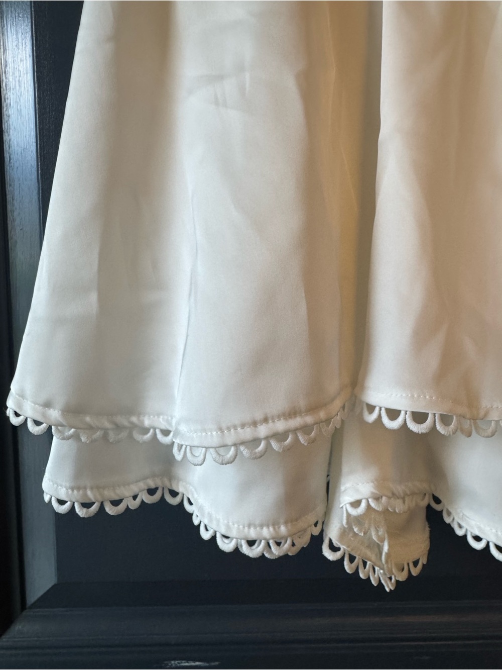 Altar’d State White Satin Flutter Sleeve Romper Size Large EUC - Picture 6 of 10